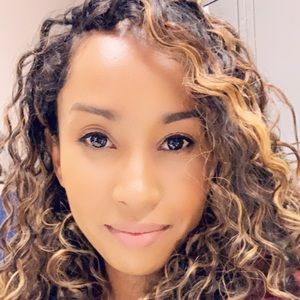 Meet your Posher, Jacqueline